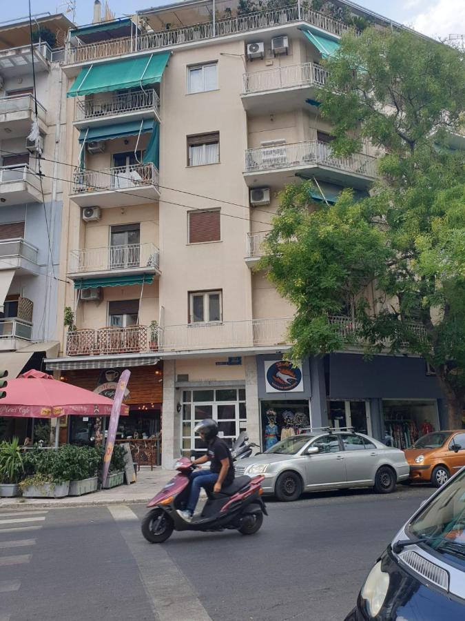 Appartamento Renovated Studio With Roof Garden Access, 15 M Walk To Acropolis Atene Esterno foto